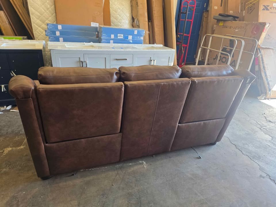 Bradington-Young 916-90 Whitaker Sofa – Full Recline at both Arms ( Retails $7000.00 ) - Image 8