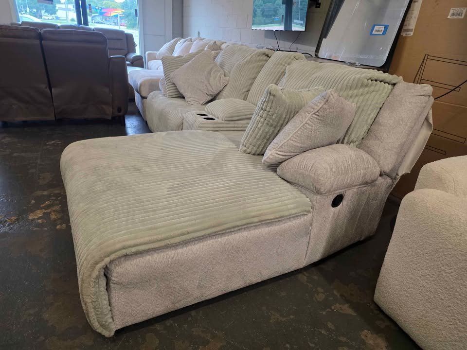Top Tier 3-Piece Manual Reclining Modular Sectional with Chaise and Console - Image 7