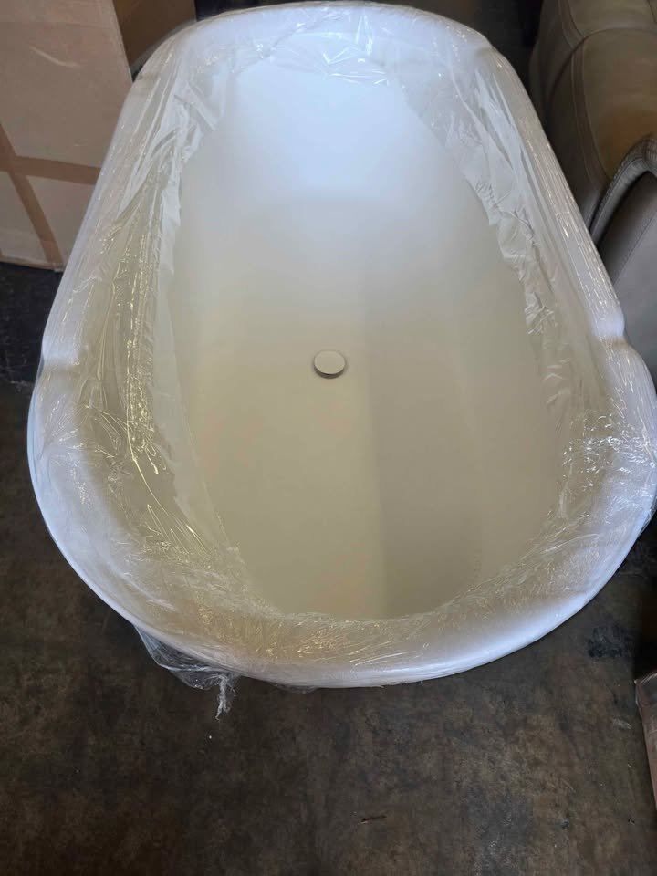 62 in. x 32 in. Stone Resin Freestanding Soaking Bathtub in Matte White with Drain - Image 7